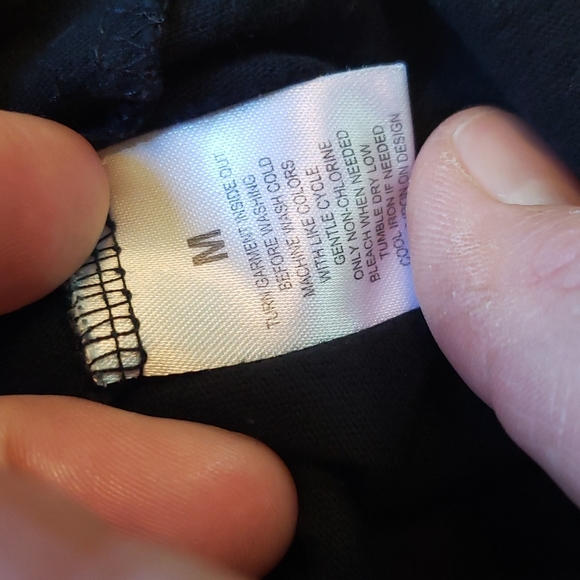 Girls medium short sleeve tee " we have nothing to lose & a world to see" - Picture 3 of 4